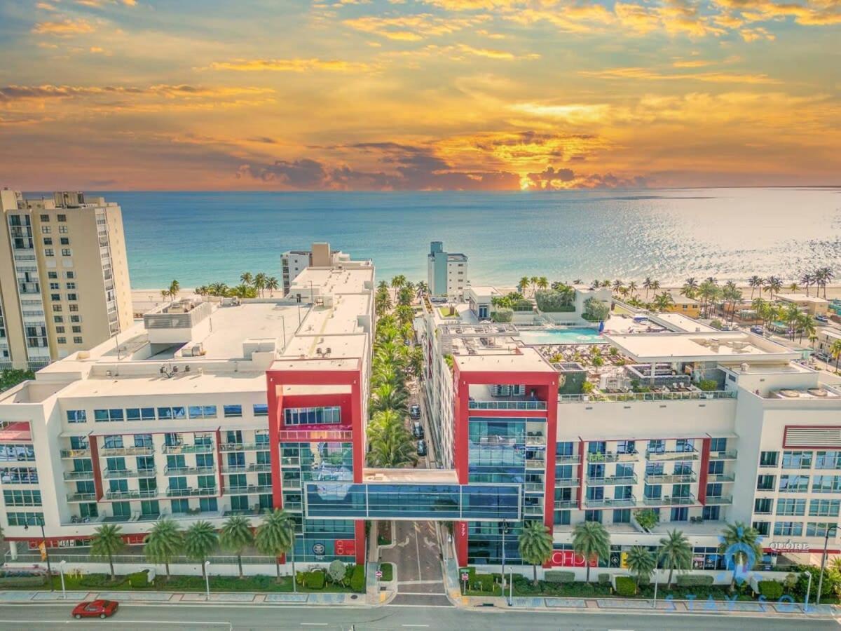 Exclusive Apartment - Rooftop Pool- Beachfront Hollywood Exterior photo