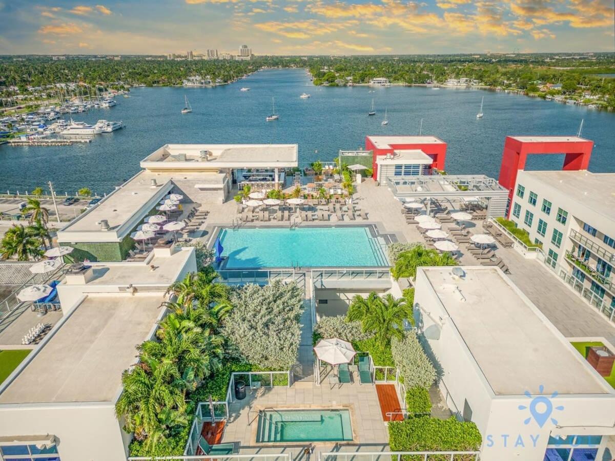 Exclusive Apartment - Rooftop Pool- Beachfront Hollywood Exterior photo