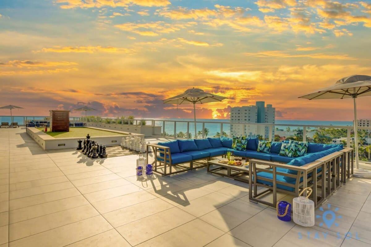 Exclusive Apartment - Rooftop Pool- Beachfront Hollywood Exterior photo