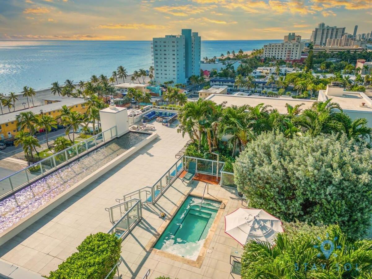 Exclusive Apartment - Rooftop Pool- Beachfront Hollywood Exterior photo