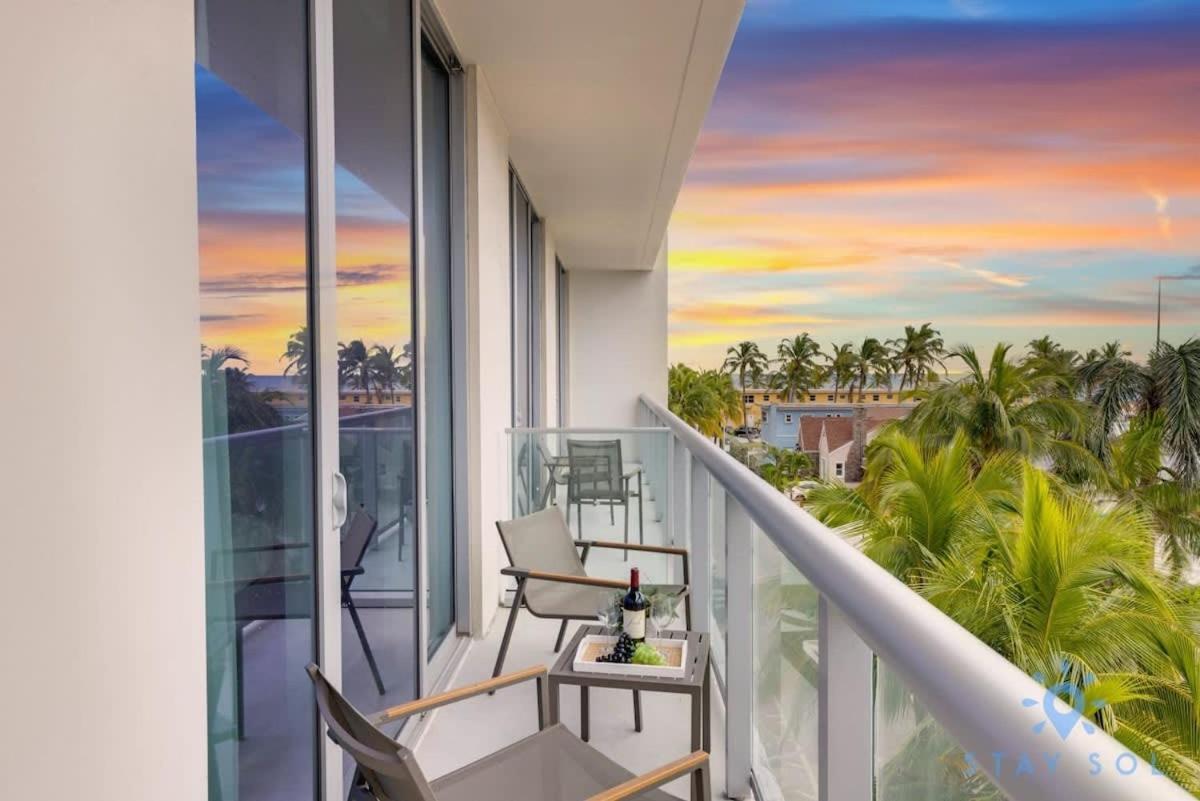 Exclusive Apartment - Rooftop Pool- Beachfront Hollywood Exterior photo